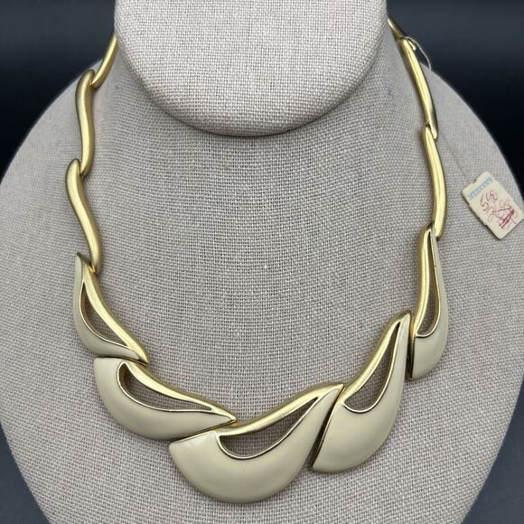 Trifari Jewelry - Vintage Trifari Bib Collar Necklace Gold Tone Bar Link Abstract Design 1980s